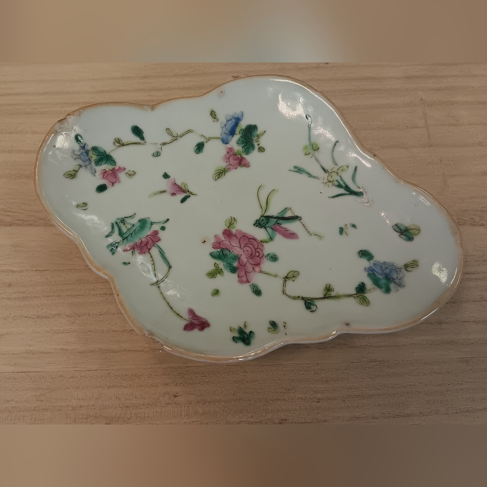 Vintage Famille Rose Dish - Picture 2 of 9